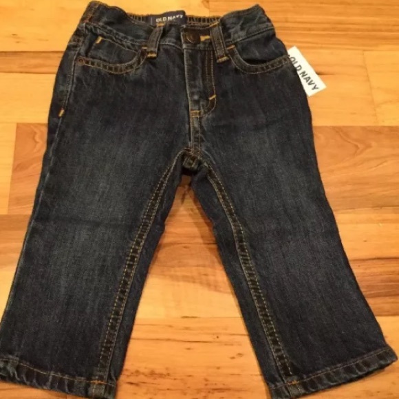 Old Navy Boys 12-18 Months Dinosaur Top & Jeans - Picture 4 of 6